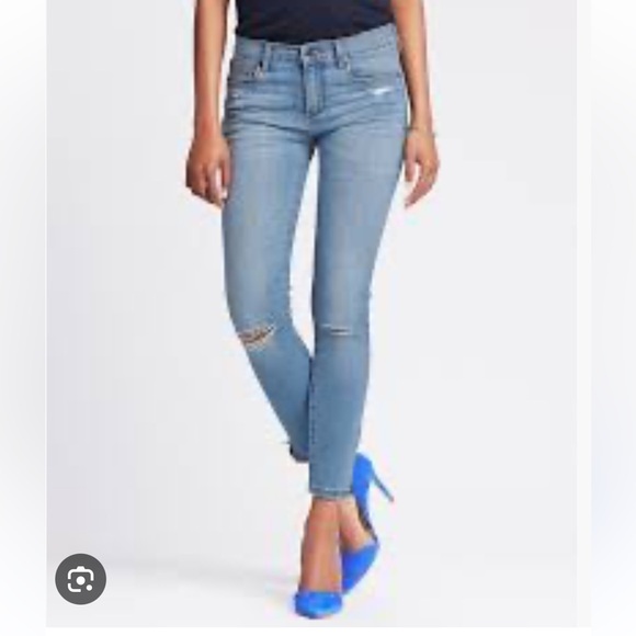 Banana Republic Denim - Banana Republic Light Blue Denim Ankle Jeans with zipper detail, NWOT